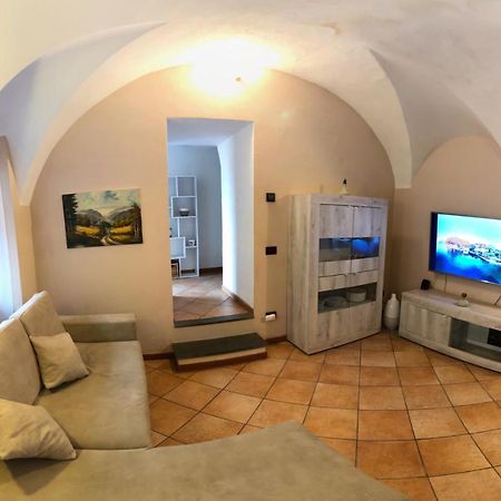 37 Iseo Lake A&A Marone Luaran gambar